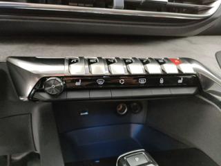 PEUGEOT 3008 usata, con Tettuccio apribile