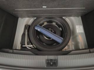 VOLKSWAGEN T-Roc usata, con USB