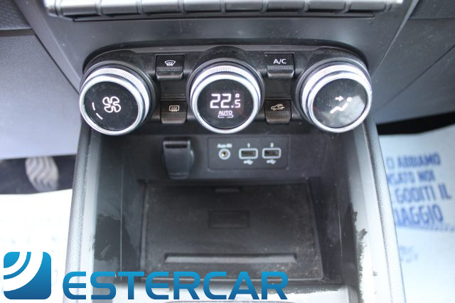 RENAULT Clio usata, con Touch screen