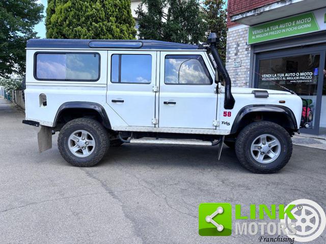 LAND ROVER Defender usata 6