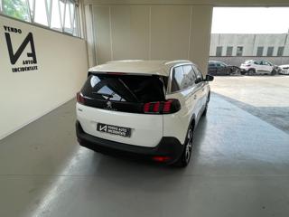 PEUGEOT 5008 usata, con Boardcomputer