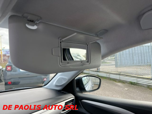 OPEL Corsa usata, con Touch screen