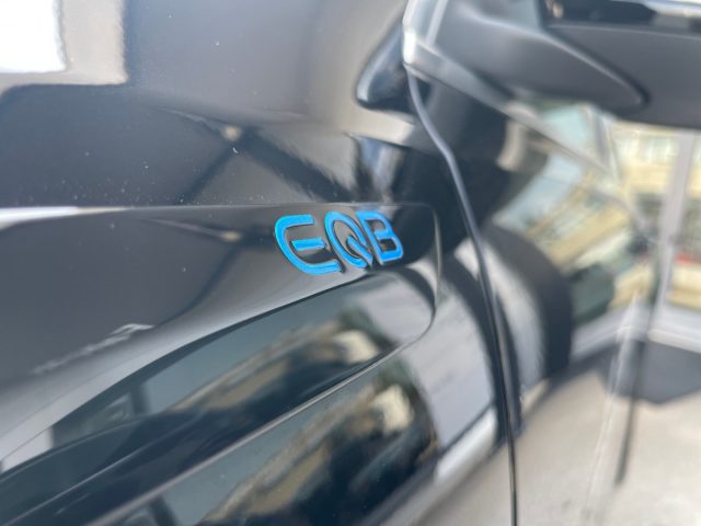 MERCEDES-BENZ EQB usata, con Trazione integrale
