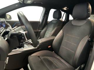 MERCEDES-BENZ GLA 180 usata, con Controllo automatico clima