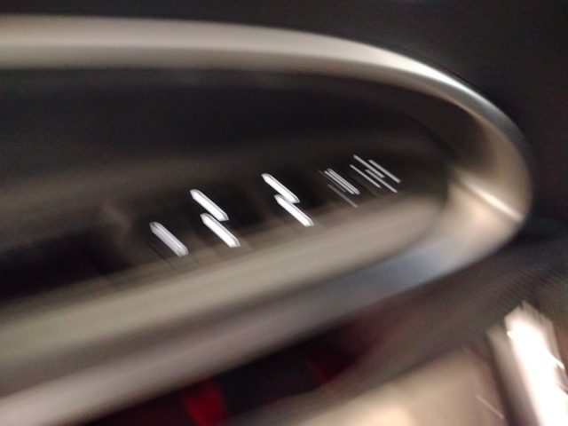 JEEP Avenger usata, con Autoradio digitale