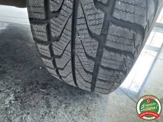 TOYOTA Yaris usata, con Volante multifunzione