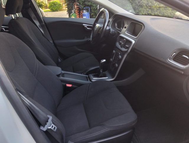 VOLVO V40 Cross Country usata, con Cerchi in lega