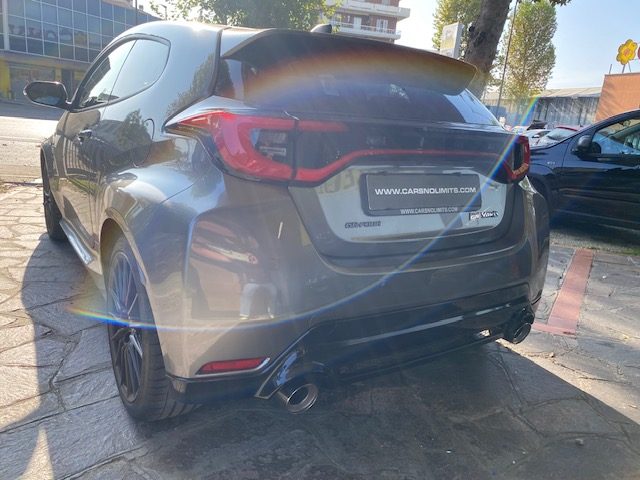 TOYOTA Yaris usata, con Airbag