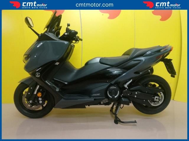 YAMAHA T-Max 560 usata 2