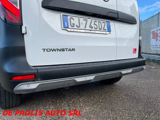 NISSAN Townstar usata, con Luci diurne LED