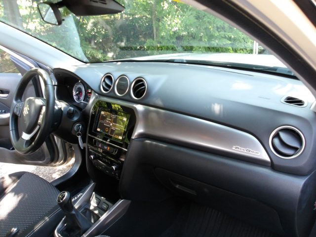 SUZUKI Vitara usata, con USB