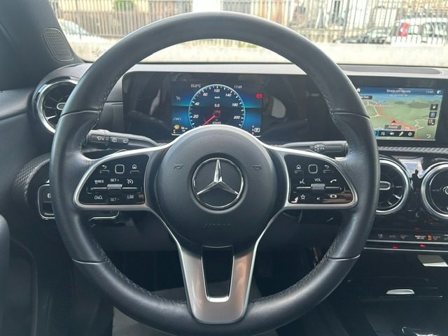 MERCEDES-BENZ A 180 usata, con Cerchi in lega
