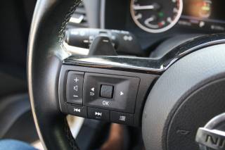 NISSAN Qashqai usata, con Fari LED