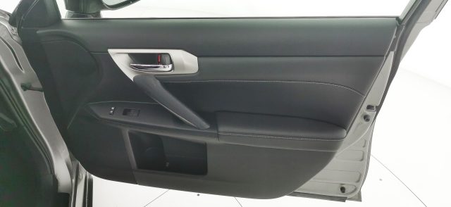 LEXUS CT 200h usata 50