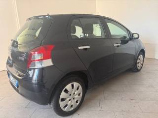 TOYOTA Yaris usata 4