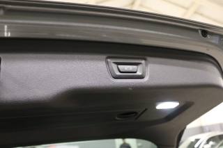 BMW 320 usata, con Fari LED