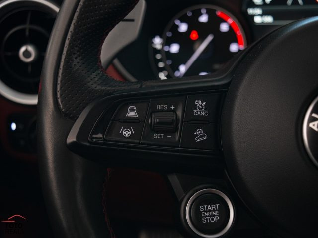 ALFA ROMEO Stelvio usata, con Volante multifunzione
