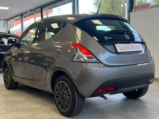 LANCIA Ypsilon usata, con Autoradio