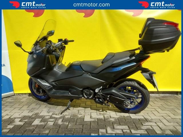 YAMAHA T-Max 560 usata 3