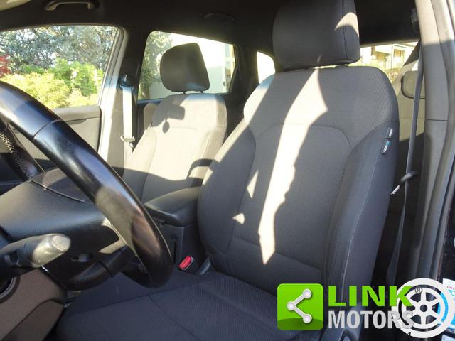 KIA Carens usata, con USB