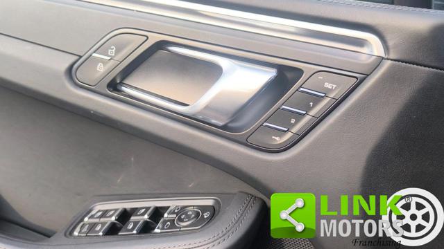 PORSCHE Macan usata, con Fendinebbia