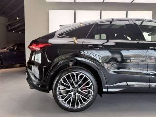 AUDI SQ5 usata, con Regolazione elettrica sedili