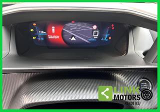 PEUGEOT 2008 usata, con Touch screen