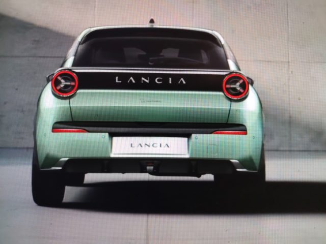 LANCIA Ypsilon usata, con Autoradio