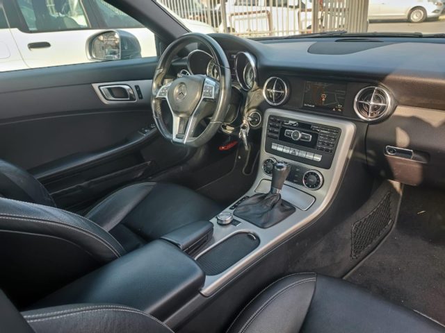 MERCEDES-BENZ SLK 200 usata, con Controllo automatico clima