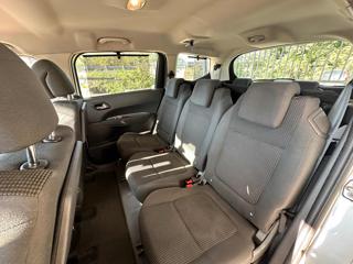 PEUGEOT 5008 usata, con Airbag testa