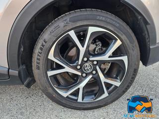 TOYOTA C-HR usata 26