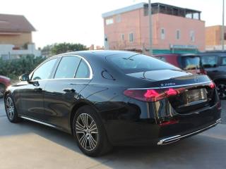 MERCEDES-BENZ E 220 usata, con Boardcomputer