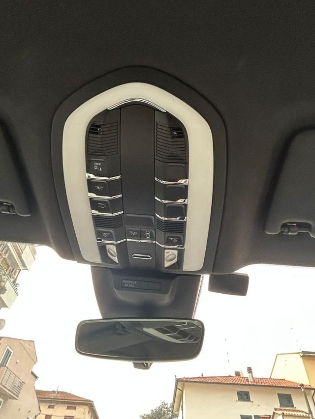 PORSCHE Macan usata, con Sensori di parcheggio posteriori