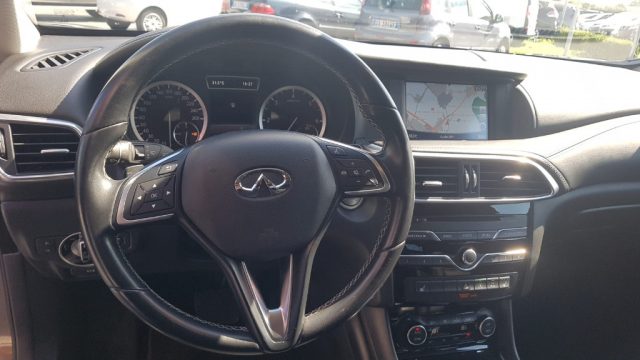 INFINITI QX30 usata, con Autoradio