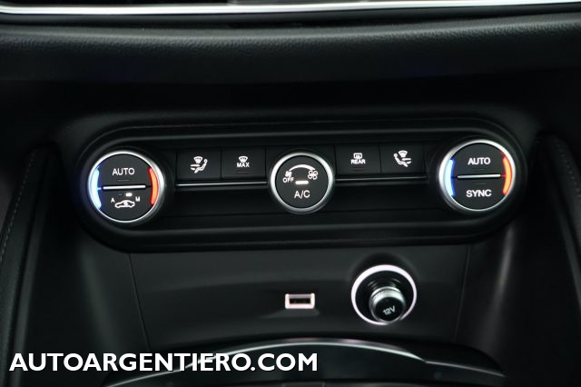 ALFA ROMEO Stelvio usata, con Controllo automatico clima