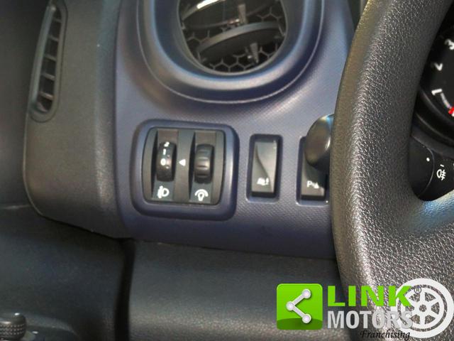 OPEL Vivaro usata, con Lettore CD