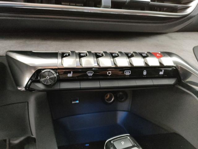 PEUGEOT 3008 usata, con Tettuccio apribile