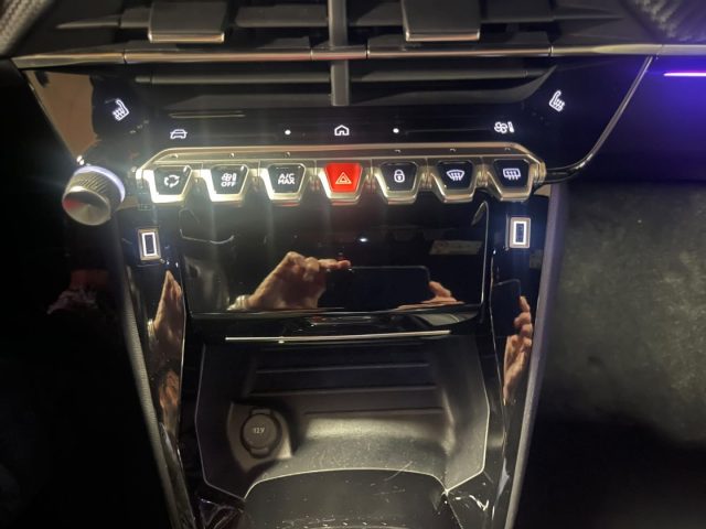 PEUGEOT 208 usata, con Specchietti laterali elettrici