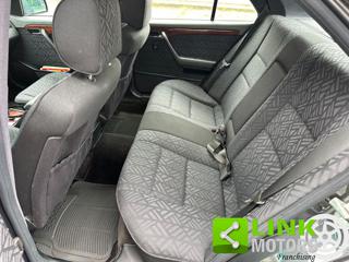 MERCEDES-BENZ C 180 usata 15