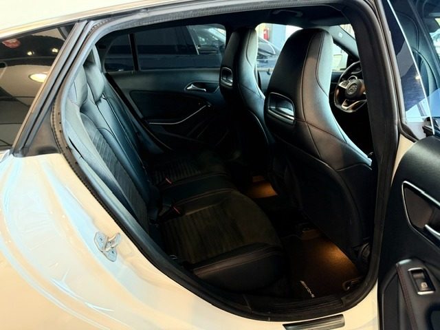 MERCEDES-BENZ CLA 220 usata, con Interni in pelle