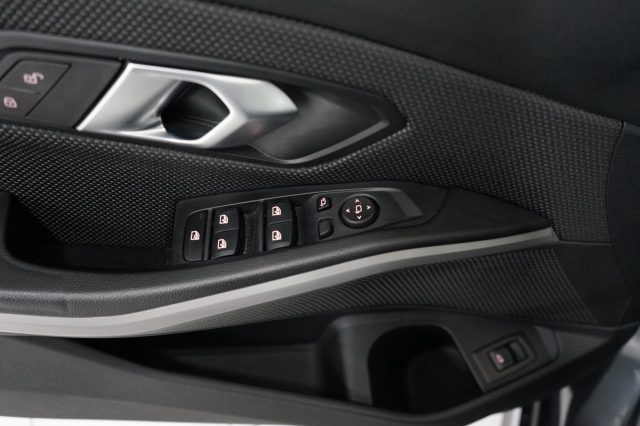 BMW 318 usata, con Specchietti laterali elettrici