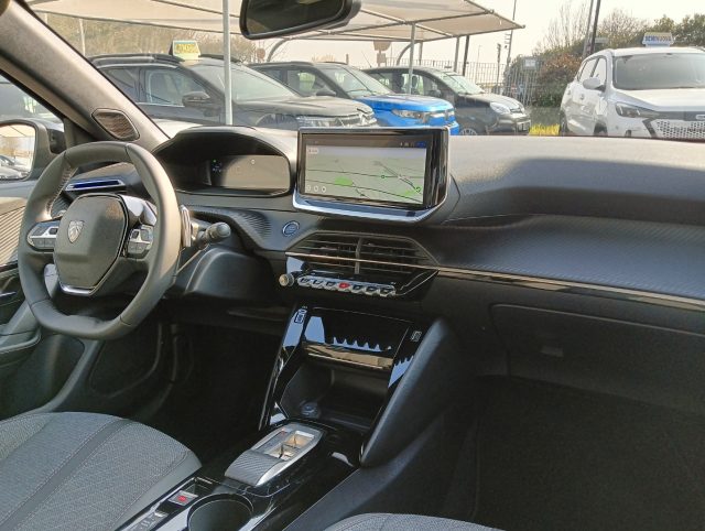 PEUGEOT 2008 usata, con Sedile posteriore sdoppiato