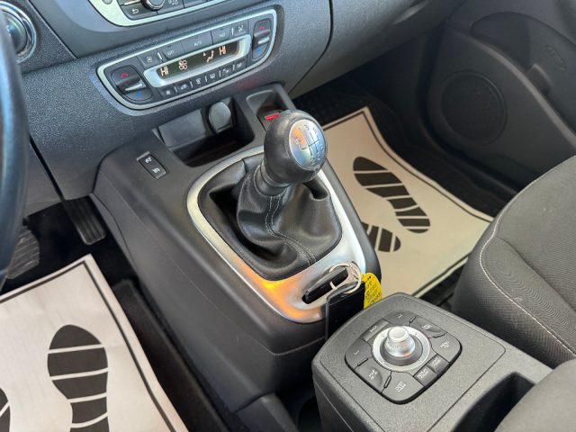 RENAULT Scenic usata 25