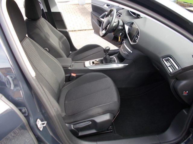 PEUGEOT 308 usata, con Climatizzatore
