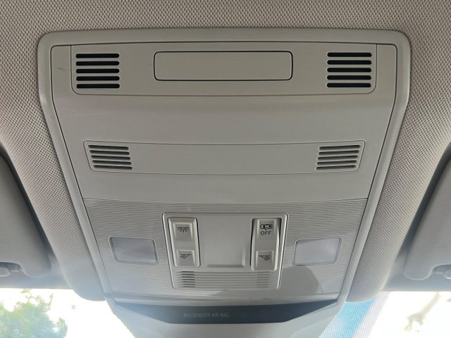 VOLKSWAGEN T-Roc usata, con Sistema di navigazione