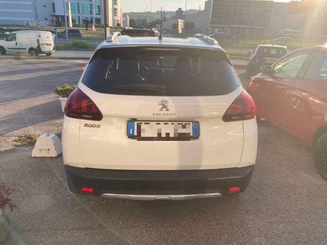 PEUGEOT 2008 usata, con Autoradio
