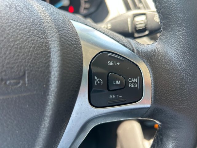 FORD Transit Courier usata, con Park Distance Control