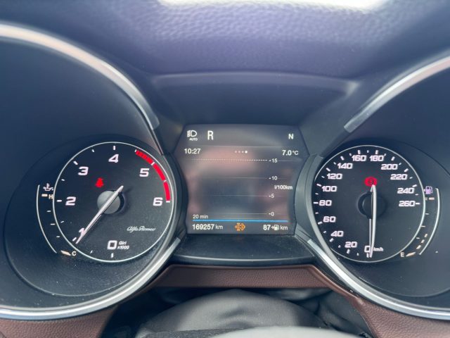 ALFA ROMEO Stelvio usata, con Climatizzatore