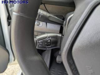 PEUGEOT Partner usata, con Autoradio digitale