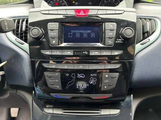 LANCIA Ypsilon usata, con Controllo automatico clima